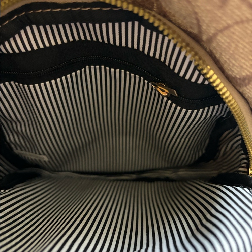 Stylish Tan Sling Bag - Picture 6 of 6
